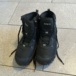 Women’s Xpeti Dino hiking boots